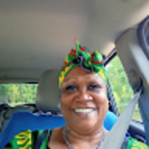 Meet your Posher, Rena